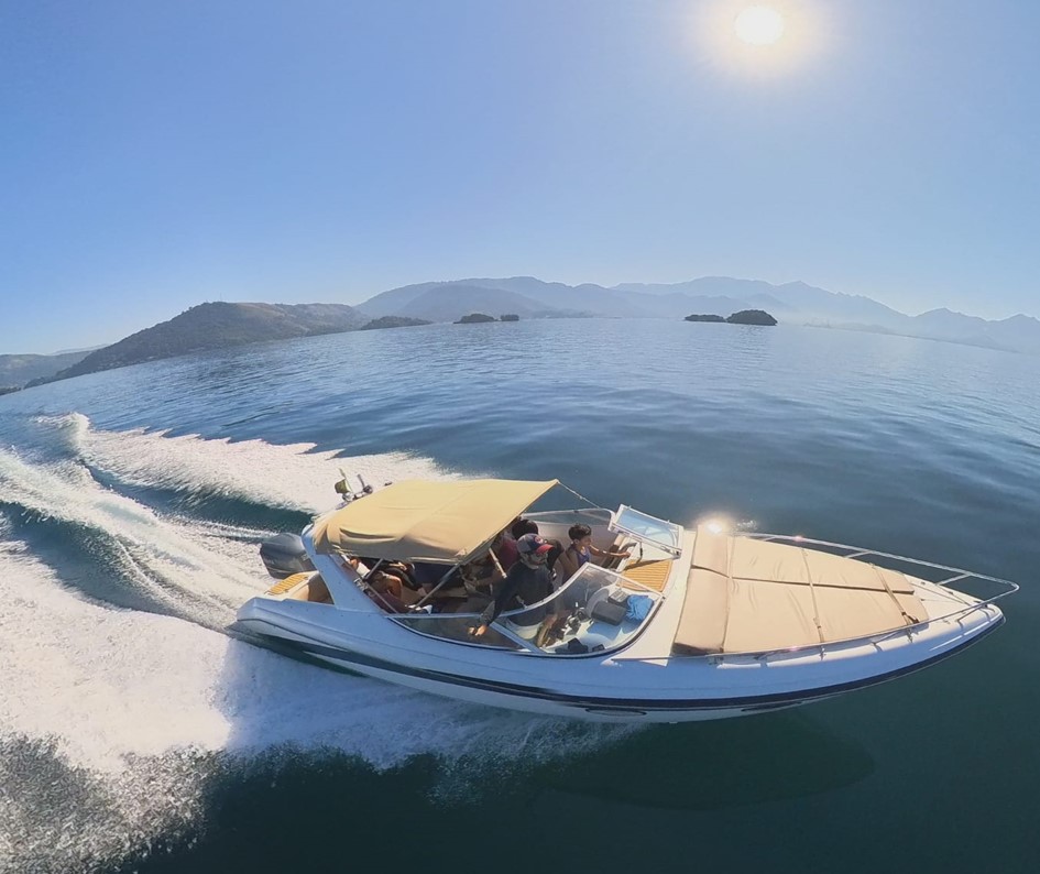 Aluguel de Lanchas -Angra dos Reis (3).JPG